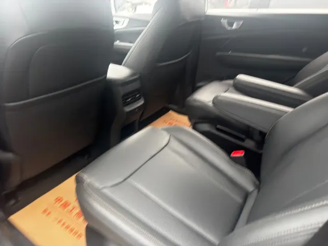 Wuling Jiachen — Фото автомобиля 12