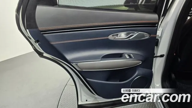 Genesis GV70 2.5T Бензин AWD — Фото автомобиля 23