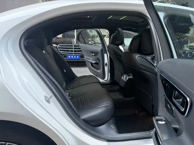 Mercedes-Benz C-Class — Фото автомобиля 16