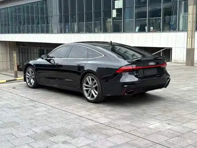 Audi A7 — Фото автомобиля 9
