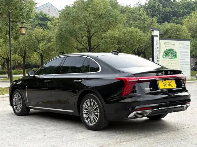 Hongqi H5 — Фото автомобиля 14