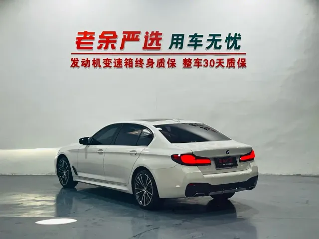 BMW 5 Series — Фото автомобиля 9