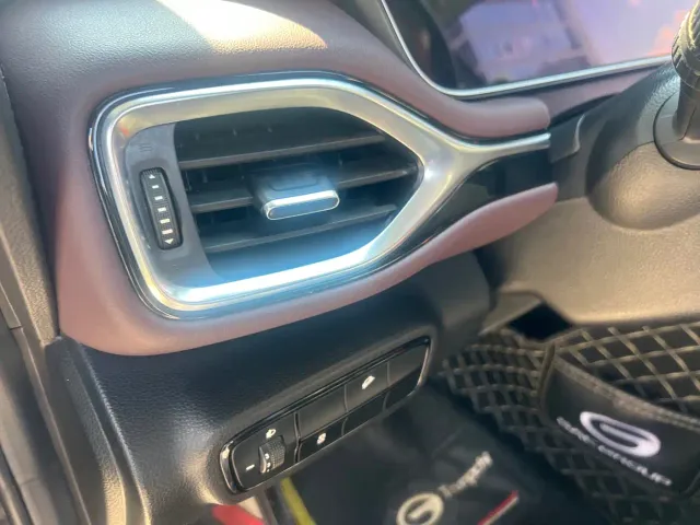 GAC Trumpchi M6 — Фото автомобиля 12