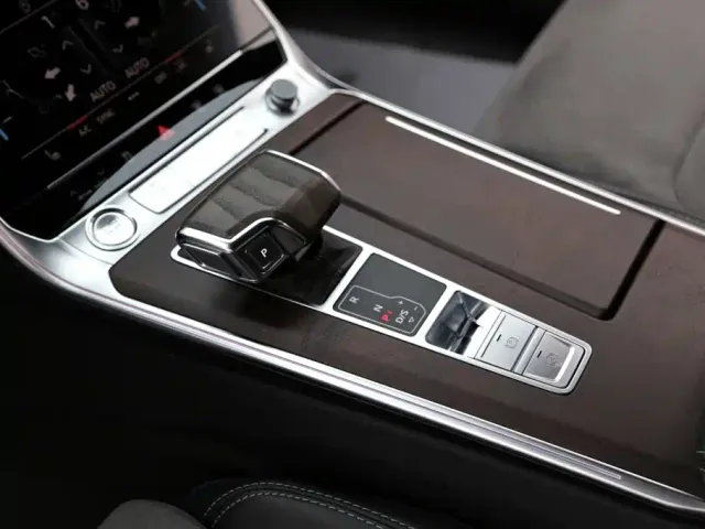 Audi A6L — Фото автомобиля 14