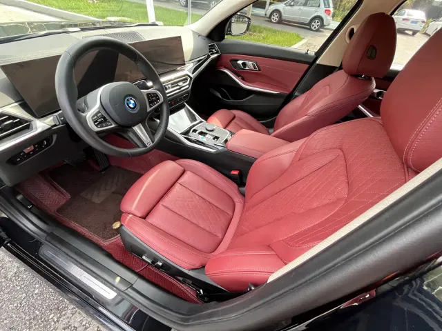 BMW i3 — Фото автомобиля 10