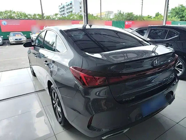 Changan Eado — Фото автомобиля 4