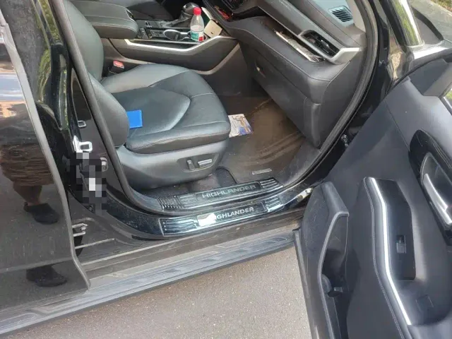 Toyota Highlander — Фото автомобиля 17