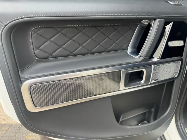 Mercedes-Benz G-Class — Фото автомобиля 10