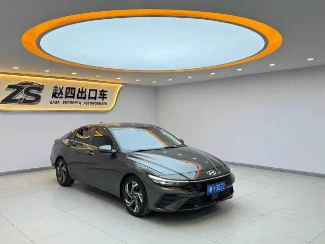 Hyundai Elantra — Фото автомобиля 3