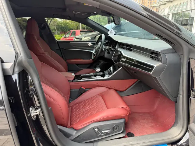 Audi A7L — Фото автомобиля 22