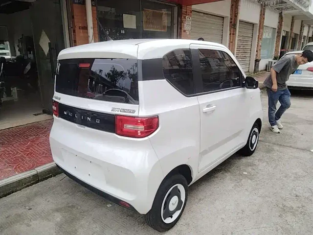 Wuling Hongguang Mini EV — Фото автомобиля 4