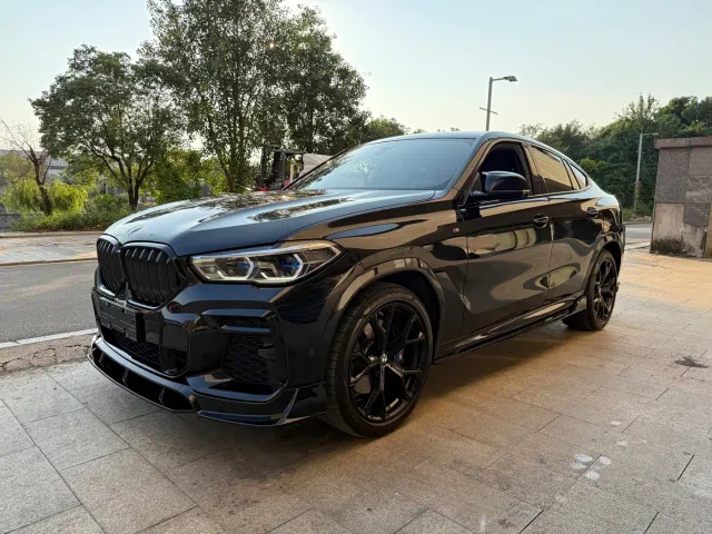 Фотография автомобиля — BMW X6