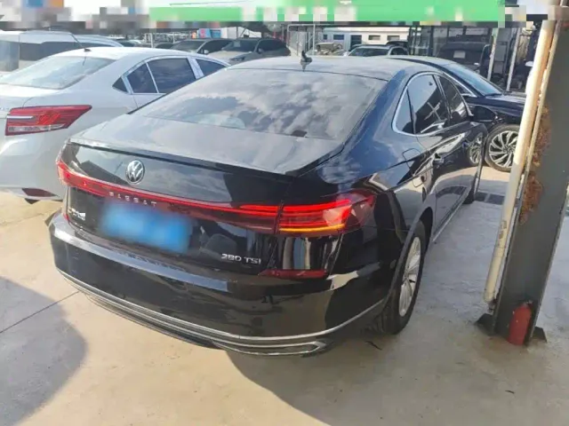 Volkswagen Passat — Фото автомобиля 6