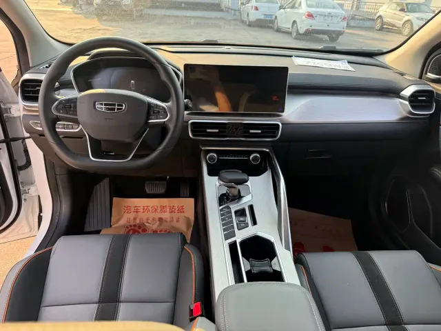 Geely Binyue — Фото автомобиля 8