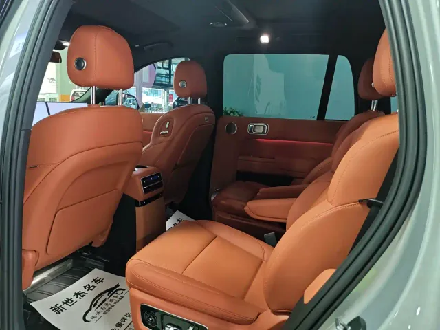 Li Auto L9 — Фото автомобиля 10