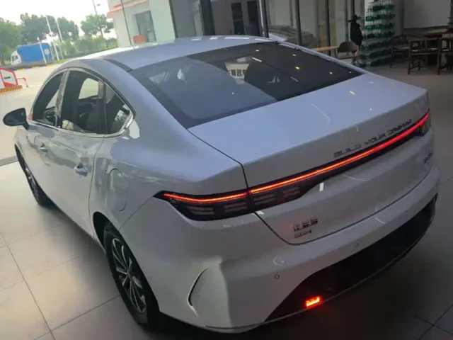 BYD Destroyer 05 — Фото автомобиля 4