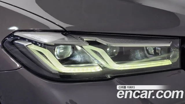 BMW 5-Series — Фото автомобиля 20