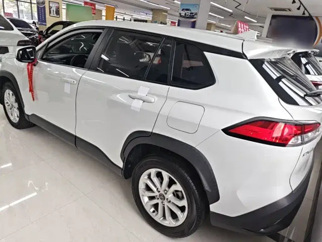Toyota Frontlander — Фото автомобиля 4