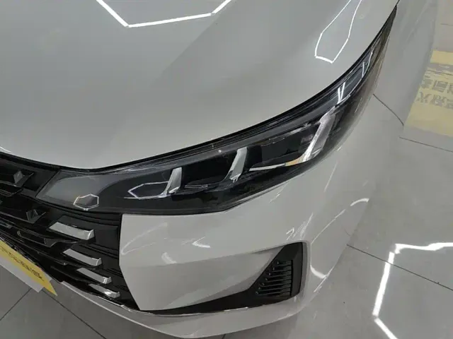 GAC Trumpchi M6 — Фото автомобиля 23