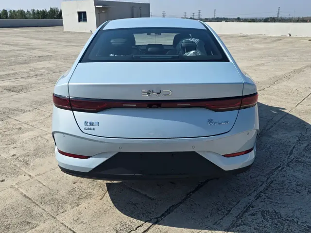 BYD Qin PLUS — Фото автомобиля 8