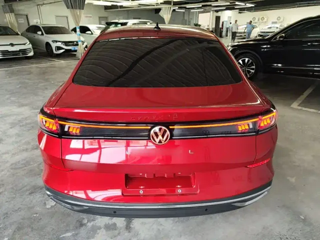 Volkswagen Lamando — Фото автомобиля 3