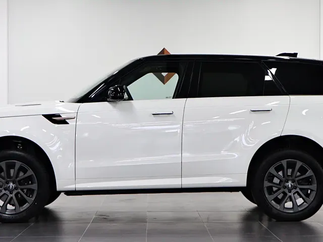 Land Rover Range Rover Sport — Фото автомобиля 7