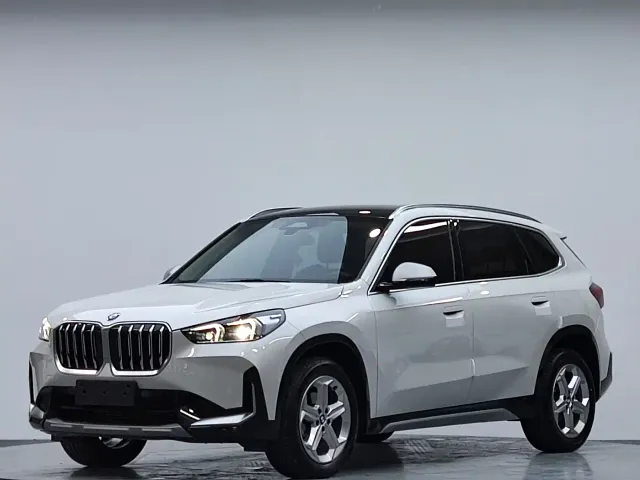 Фотография автомобиля — BMW X1