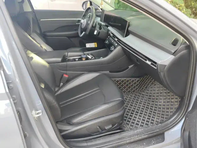 Hyundai Sonata — Фото автомобиля 8