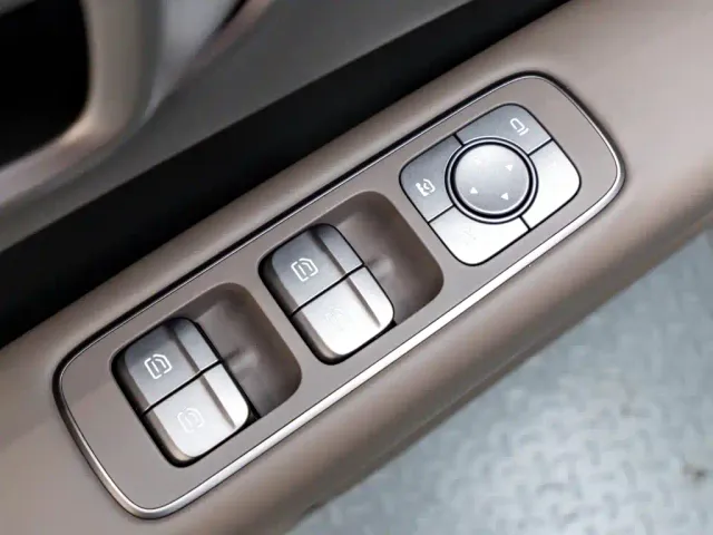 Li Auto i6 — Фото автомобиля 24