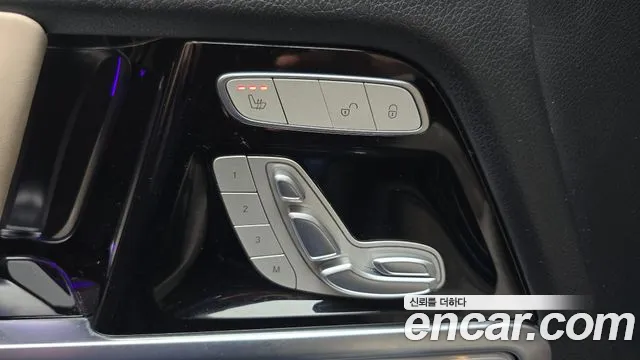 Mercedes-Benz G-Class — Фото автомобиля 24