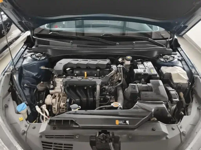 Hyundai Elantra — Фото автомобиля 19
