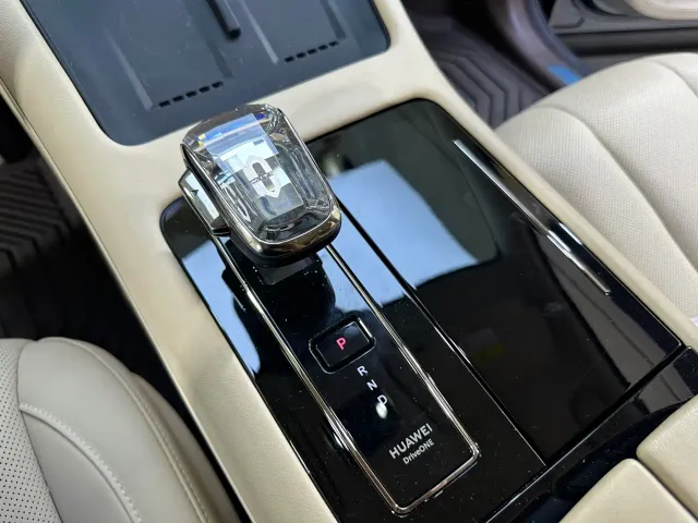 Aito M7 — Фото автомобиля 21