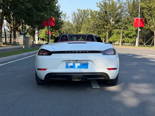 Porsche 718 — Фото автомобиля 13