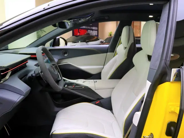 Lotus Eletre — Фото автомобиля 5