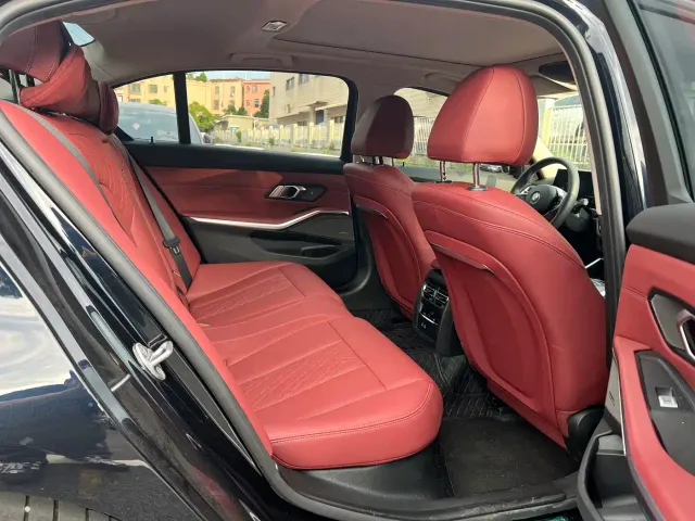 BMW 3 Series — Фото автомобиля 12