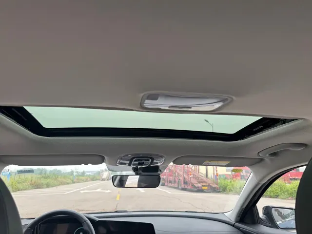 Hyundai Elantra — Фото автомобиля 12