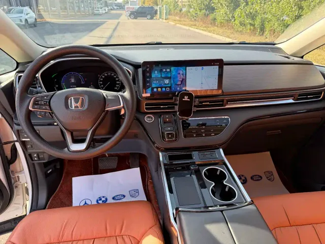 Honda Odyssey — Фото автомобиля 12