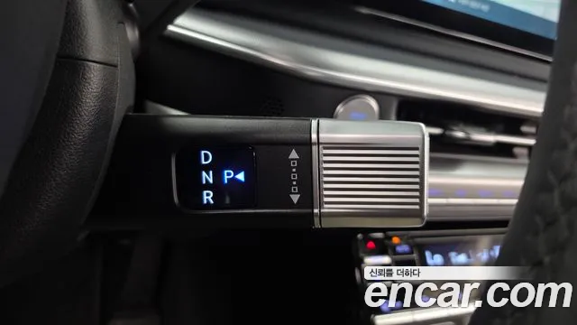 Hyundai Grandeur Grandeur (GN7) 2.5 Бензин 2WD — Фото автомобиля 9