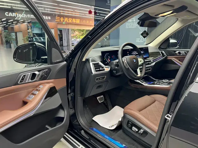 BMW X7 — Фото автомобиля 12