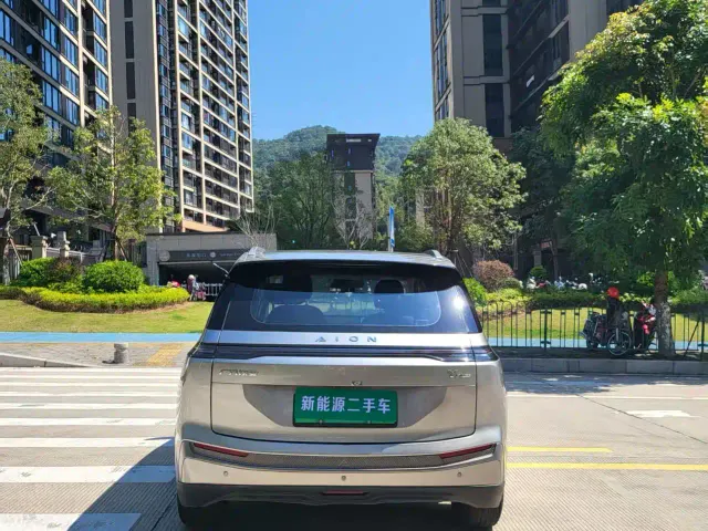 GAC Aion Y — Фото автомобиля 12