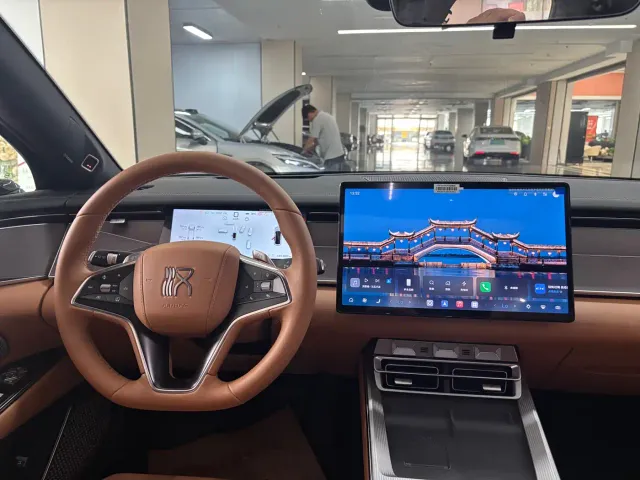 BYD Han L — Фото автомобиля 13
