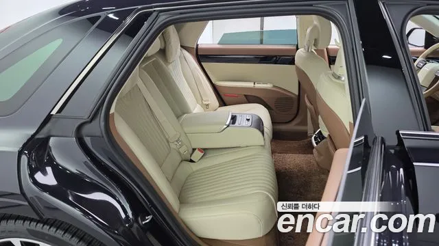 Hyundai Grandeur GN7 — Фото автомобиля 17