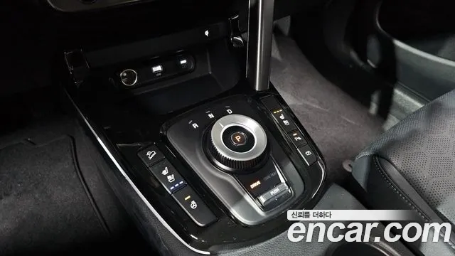 Kia Seltos New — Фото автомобиля 12