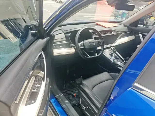 Geely Boyue — Фото автомобиля 11