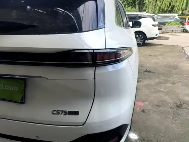 Changan CS75 Plus — Фото автомобиля 7