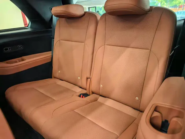 Li Auto L8 — Фото автомобиля 7
