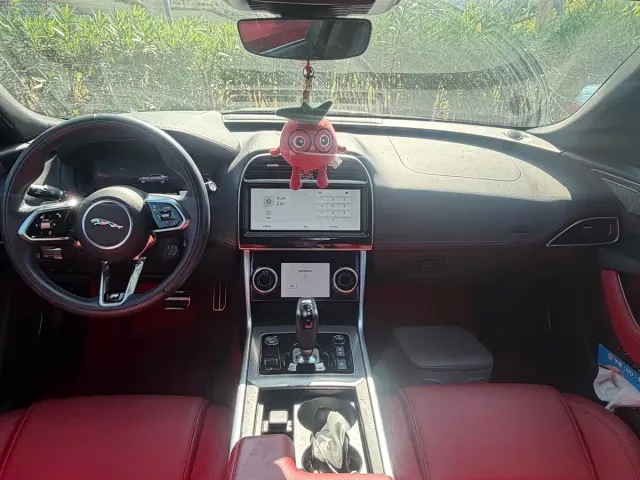 Jaguar XEL — Фото автомобиля 5