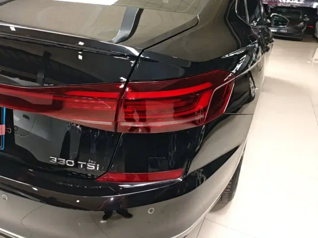 Volkswagen Passat — Фото автомобиля 7