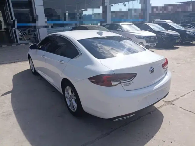 Buick Regal — Фото автомобиля 4
