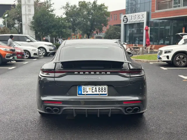 Porsche Panamera — Фото автомобиля 6